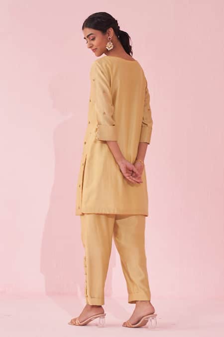 Shop Studio Bagechaa Yellow Chanderi Zari Round Neck Gulbadam Embroidered Kurta Set at Aza Fashions Shop_Studio Bagechaa_Yellow Chanderi Zari Round Neck Gulbadam Embroidered Kurta Set _at_Aza_Fashions