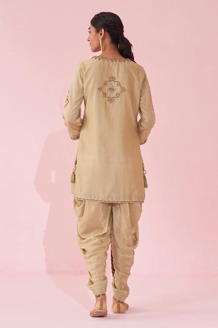 Shop_Studio Bagechaa_Green Chanderi, Crepe Tassels Round Neck Embroidered Kurta Set With Tulip Pants _at_Aza_Fashions