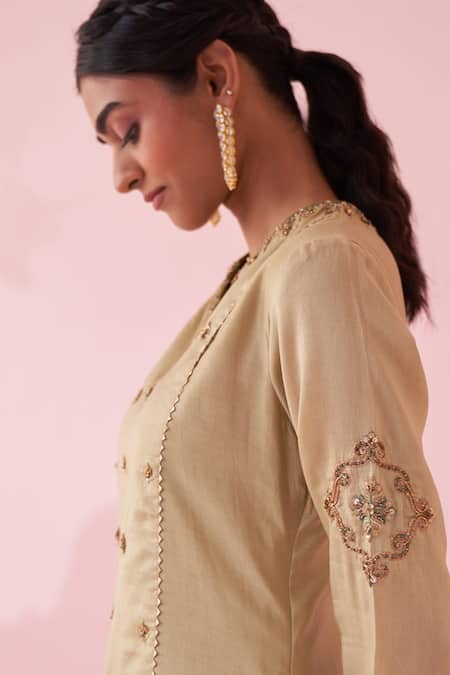 Shop_Studio Bagechaa_Green Chanderi, Crepe Tassels Round Neck Embroidered Kurta Set With Tulip Pants _Online_at_Aza_Fashions