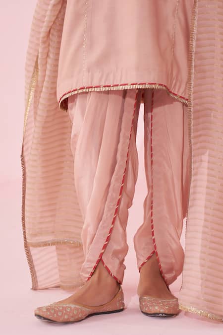Studio Bagechaa_Blush Crepe, Organza, Kota Doria Embroidery V-neck Gulnar Pink Kurta Set _at_Aza_Fashions