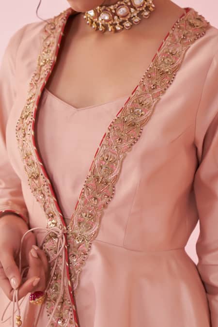 Studio Bagechaa_Blush Silk Embroidery V-neck Pink Peplum Kurta Set _at_Aza_Fashions