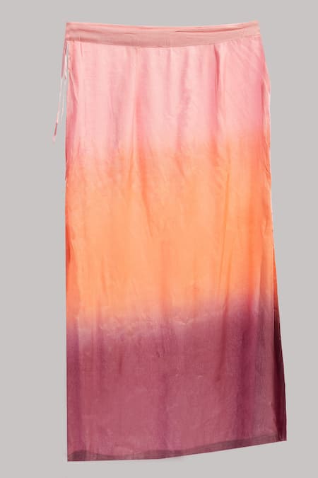 Buy_Nitika Gujral_Peach Gota Patti, Zari, Sequins V-neck Embroidered Ombre Saree Set 