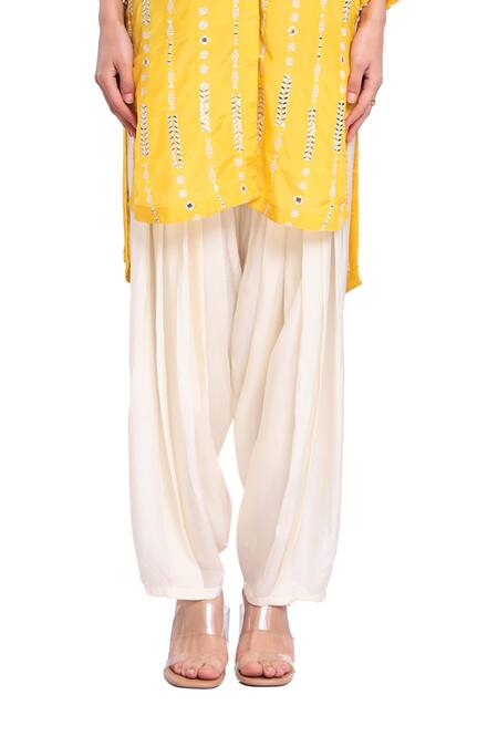 Surbhi Gupta_Yellow Silk Pearls, Mirrors Collared Resham Embroidered Kurta Set _at_Aza_Fashions