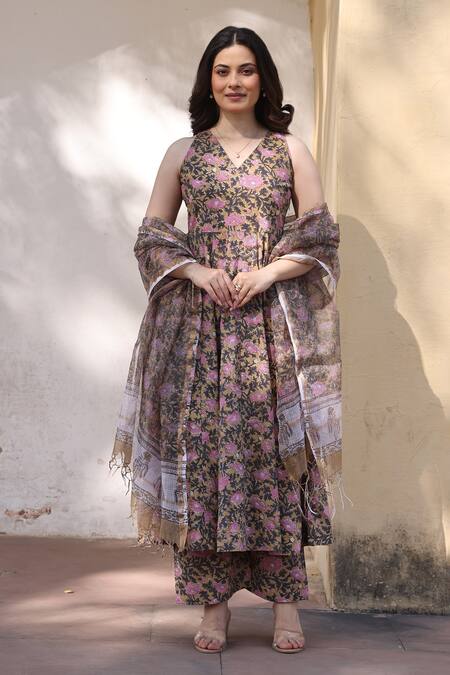 Buy_ASRUMO_Green Cotton Embroidery V-neck Pink Jaali Patels Anarkali Suit Set_Online_at_Aza_Fashions