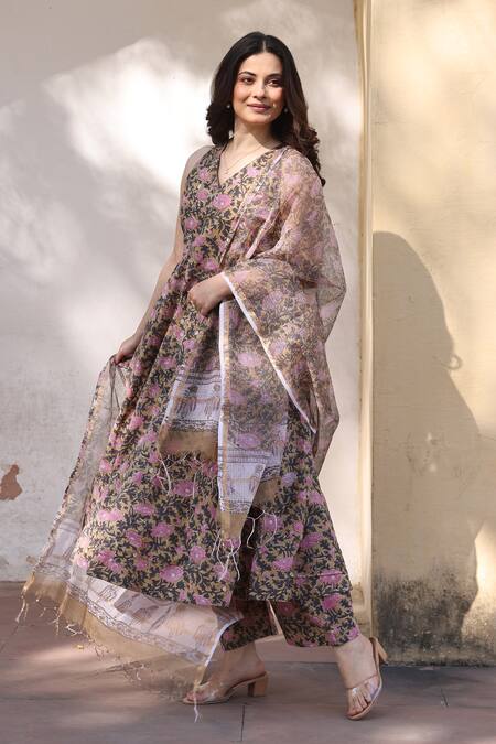 Shop_ASRUMO_Green Cotton Embroidery V-neck Pink Jaali Patels Anarkali Suit Set_Online_at_Aza_Fashions