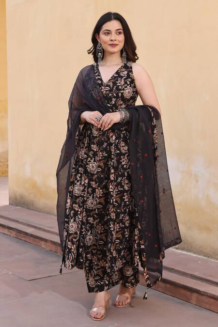 Shop ASRUMO Black Cotton Embroidery V-neck Printed Jaali Patels Anarkali Set at Aza Fashions Shop_ASRUMO_Black Cotton Embroidery V-neck Printed Jaali Patels Anarkali Set_at_Aza_Fashions