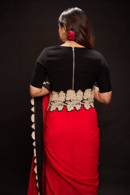 Ranbir Mukherjee Calcutta_Red Georgette, Crepe Embroidery Floral Border Saree Set _Online_at_Aza_Fashions