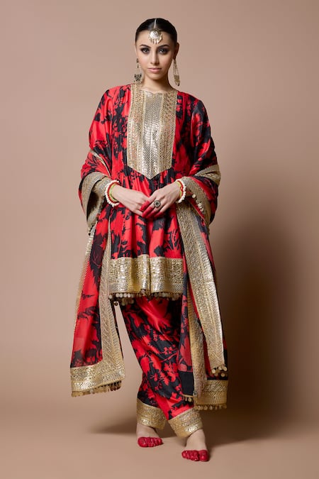 Buy_Ranbir Mukherjee Calcutta_Red Silk Gota Patti Round Neck And Black Suzani Kurta Set _Online_at_Aza_Fashions