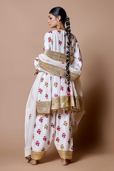 Ranbir Mukherjee Calcutta Mogra Print Gota Patti Kurta Set 