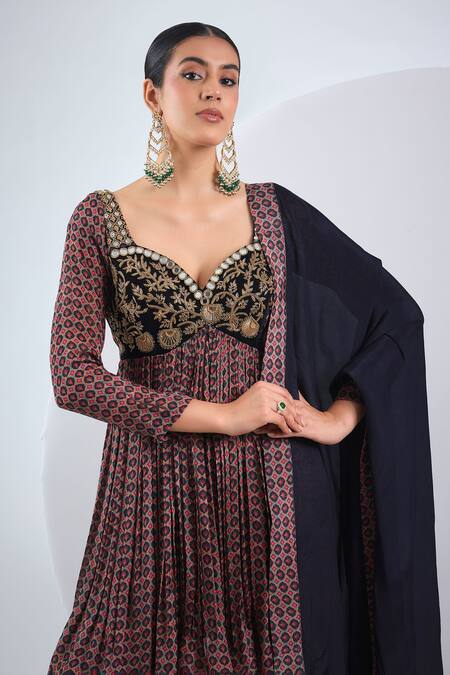 Buy_Neha Khullar_Black Chiffon, Viscose Embroidery V-neck Printed Anarkali Sharara Set _Online_at_Aza_Fashions