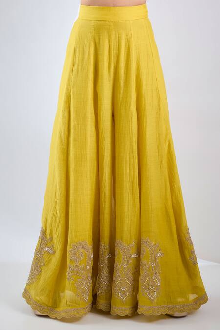 Neha Khullar Mustard Chanderi, Organza Embroidery Split V-neck Yellow Kurta Set Online at Aza Fashions Neha Khullar_Mustard Chanderi, Organza Embroidery Split V-neck Yellow Kurta Set _Online_at_Aza_Fashions