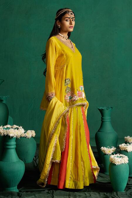 Buy Hirika & Dhruti Yellow Chanderi, Organza Embroidery V-neck Two Tone Patchwork Kurta Set Online at Aza Fashions Buy_Hirika & Dhruti_Yellow Chanderi, Organza Embroidery V-neck Two Tone Patchwork Kurta Set _Online_at_Aza_Fashions