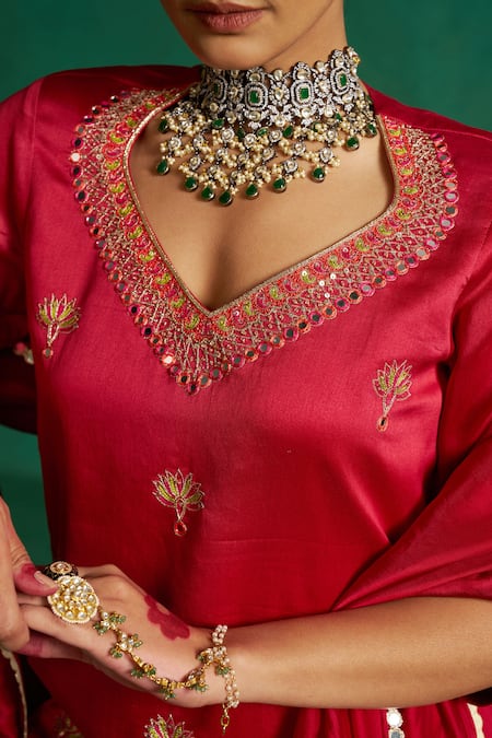 Buy Hirika & Dhruti Red Silk, Chanderi, Crepe, Organza Embroidery, Hand Kurta Set With Dupatta Online at Aza Fashions Buy_Hirika & Dhruti_Red Silk, Chanderi, Crepe, Organza Embroidery, Hand Kurta Set With Dupatta _Online_at_Aza_Fashions