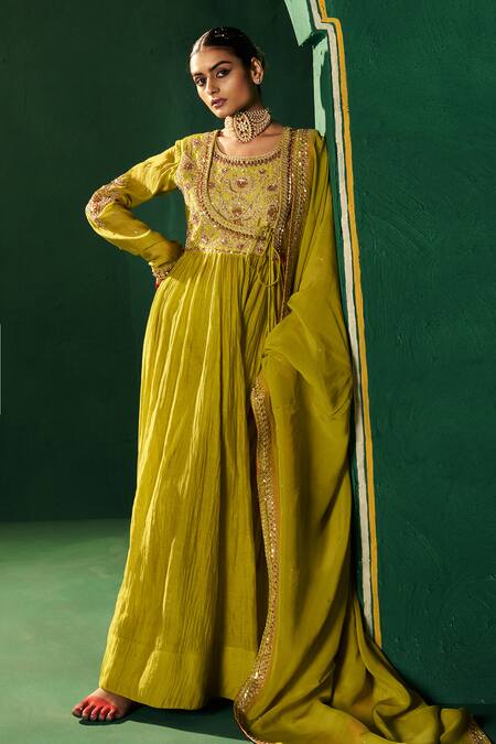 Hirika & Dhruti Green Chanderi, Cotton, Lycra, Organza Embroidery Round Mehendi Anarkali Set at Aza Fashions Hirika & Dhruti_Green Chanderi, Cotton, Lycra, Organza Embroidery Round Mehendi Anarkali Set _at_Aza_Fashions