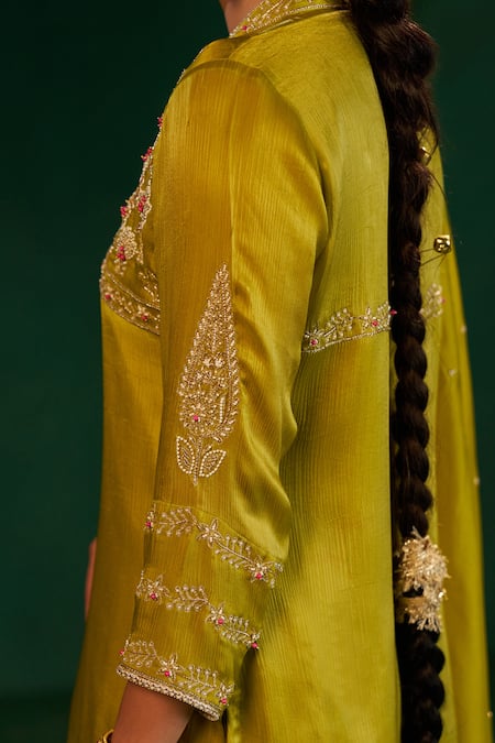 Hirika & Dhruti Green Chiffon Embroidery Round Neck Moti Kurta Set Online at Aza Fashions Hirika & Dhruti_Green Chiffon Embroidery Round Neck Moti Kurta Set _Online_at_Aza_Fashions