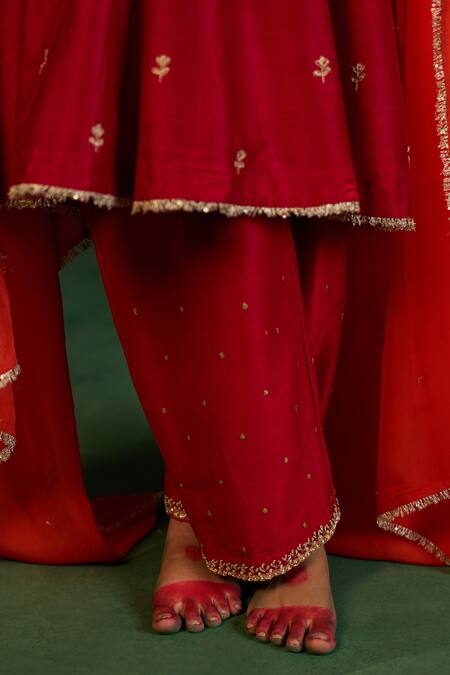 Shop Hirika & Dhruti Red Silk Embroidery V-neck Kurta Set Online at Aza Fashions Shop_Hirika & Dhruti_Red Silk Embroidery V-neck Kurta Set _Online_at_Aza_Fashions