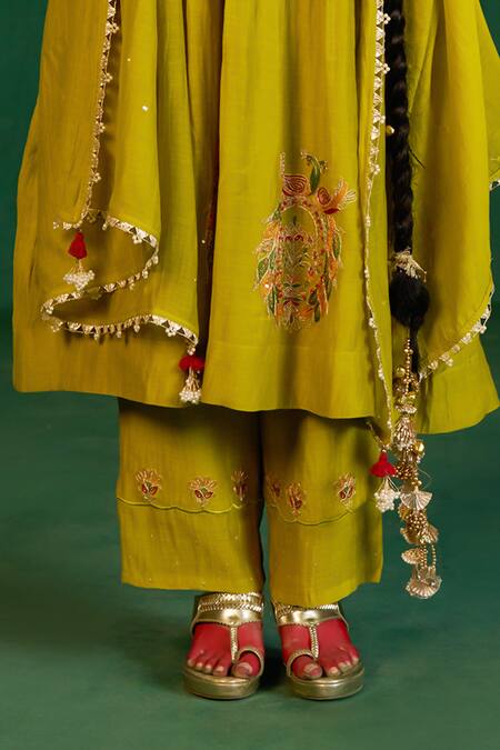 Hirika & Dhruti Green Chanderi Tassels, Embroidery Round Neck Marodi Work Anarkali Set Online at Aza Fashions Hirika & Dhruti_Green Chanderi Tassels, Embroidery Round Neck Marodi Work Anarkali Set _Online_at_Aza_Fashions