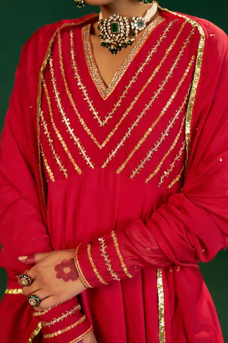 Hirika & Dhruti Red Chanderi Embroidery V-neck Double Layer Anarkali Set at Aza Fashions Hirika & Dhruti_Red Chanderi Embroidery V-neck Double Layer Anarkali Set _at_Aza_Fashions