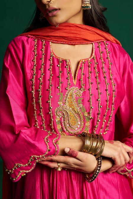 Shop Hirika & Dhruti Pink Silk, Cotton, Chanderi Embroidery Round Neck Hand Kurta Set With Dupatta Online at Aza Fashions Shop_Hirika & Dhruti_Pink Silk, Cotton, Chanderi Embroidery Round Neck Hand Kurta Set With Dupatta _Online_at_Aza_Fashions