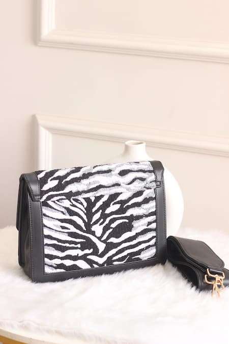 Shop Boxwish By Bhumika Black Jacquard Abstract Pattern Sling Bag at Aza Fashions Shop_Boxwish By Bhumika_Black Jacquard Abstract Pattern Sling Bag _at_Aza_Fashions