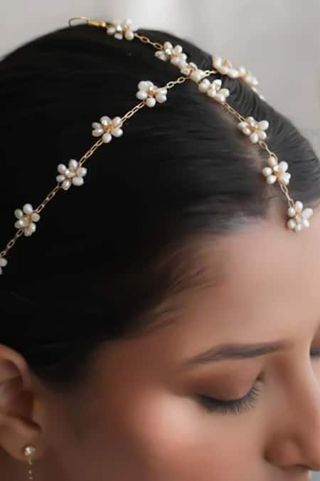 Floristaa By Mahek Pearl Mathapatti With Floral Accents 