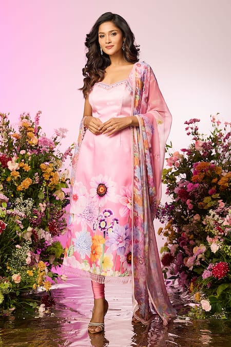 Buy Label Priyanka Kar Pink Crepe, Cotton Embroidery, Beads Scoop Neck Floral Embellished Kurta Set Online at Aza Fashions Buy_Label Priyanka Kar_Pink Crepe, Cotton Embroidery, Beads Scoop Neck Floral Embellished Kurta Set _Online_at_Aza_Fashions