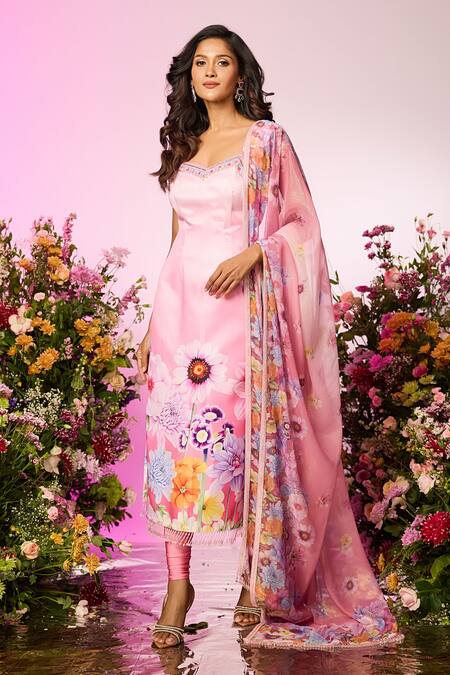 Shop Label Priyanka Kar Pink Crepe, Cotton Embroidery, Beads Scoop Neck Floral Embellished Kurta Set Online at Aza Fashions Shop_Label Priyanka Kar_Pink Crepe, Cotton Embroidery, Beads Scoop Neck Floral Embellished Kurta Set _Online_at_Aza_Fashions
