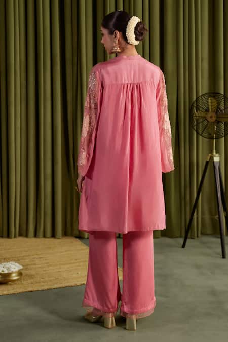 Shop One Not Two Pink Silk, Organza, Satin Embroidery V-neck Floral Kurta Set at Aza Fashions Shop_One Not Two_Pink Silk, Organza, Satin Embroidery V-neck Floral Kurta Set _at_Aza_Fashions