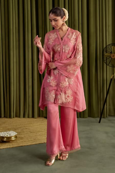 Shop One Not Two Pink Silk, Organza, Satin Embroidery V-neck Floral Kurta Set Online at Aza Fashions Shop_One Not Two_Pink Silk, Organza, Satin Embroidery V-neck Floral Kurta Set _Online_at_Aza_Fashions
