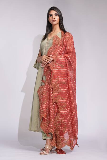 Shruti S_Green Silk, Chiffon Embroidery V-neck Zari-woven Anarkali Set _at_Aza_Fashions