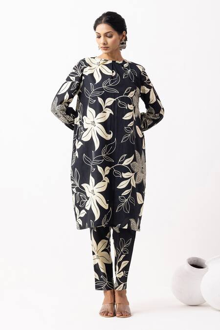 The Indian Cause_Black Cotton Round Neck Block Printed Maya Kurta Set _Online_at_Aza_Fashions