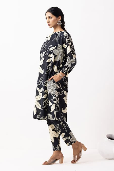 Shop_The Indian Cause_Black Cotton Round Neck Block Printed Maya Kurta Set _Online_at_Aza_Fashions