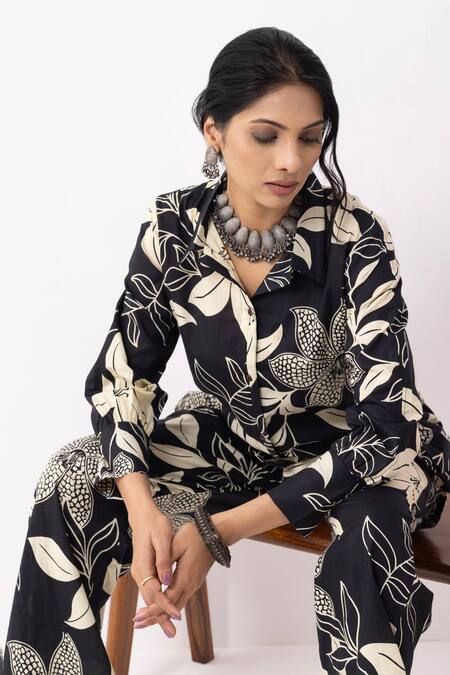 Buy_The Indian Cause_Black Cotton Collared Floral Print Pant Set 
