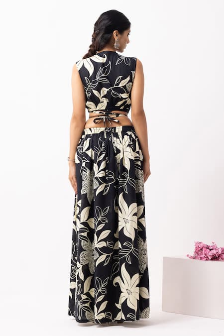 Shop_The Indian Cause_Black Cotton V-neck Floral Block Printed Co-ord Set _at_Aza_Fashions
