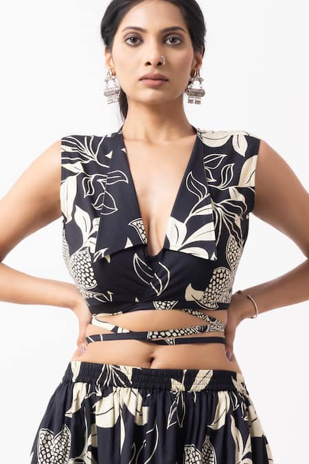 The Indian Cause_Black Cotton V-neck Floral Block Printed Co-ord Set _at_Aza_Fashions
