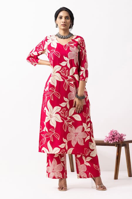 Buy_The Indian Cause_Cream Cotton Sequins V-neck Crimson Red Block Printed Mira Kurta Set _Online_at_Aza_Fashions