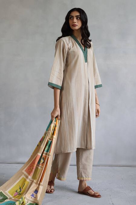 Buy_Roza_Ivory Linen V-neck Kurta Set _Online_at_Aza_Fashions