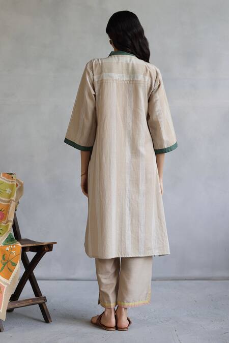 Shop_Roza_Ivory Linen V-neck Kurta Set _Online_at_Aza_Fashions
