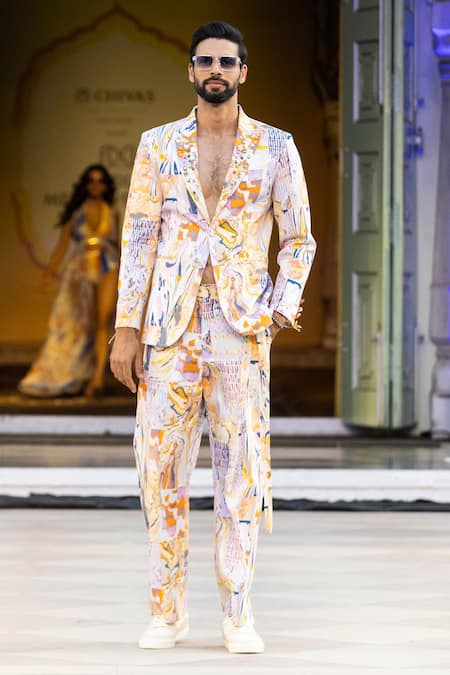 Mandira Wirk Resort Printed Casual Trouser With Belt 