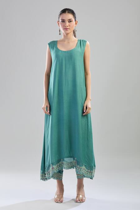 Buy_Shipraa Grover_Green Cotton Embroidery, Zari Round Neck Floral Kurta Set_Online_at_Aza_Fashions