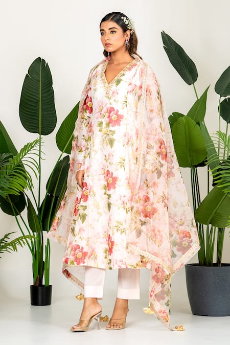 Yuvraani Jaipur_Peach Chanderi, Organza, Cotton Embroidery Floral Printed Anarkali Kurta Set _Online_at_Aza_Fashions