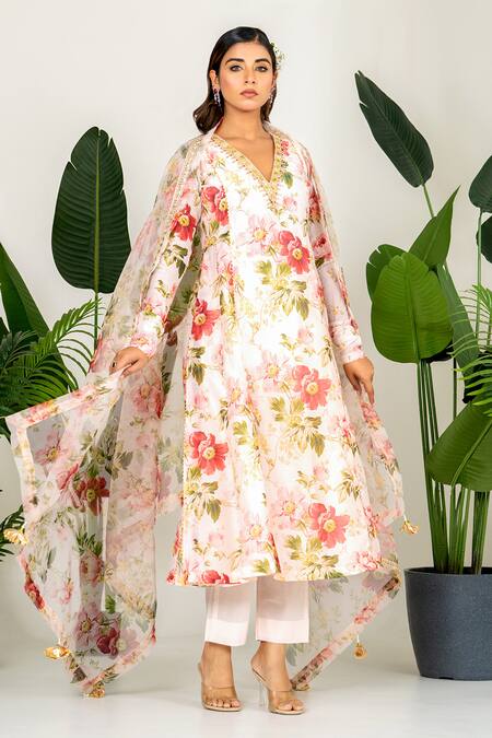 Buy_Yuvraani Jaipur_Peach Chanderi, Organza, Cotton Embroidery Floral Printed Anarkali Kurta Set 