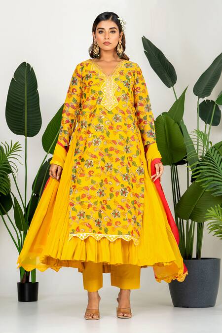 Shop_Yuvraani Jaipur_Yellow Chanderi, Organza, Cotton Embroidery Round Floral Printed Kurta Set _Online_at_Aza_Fashions