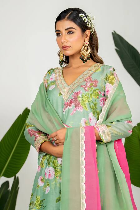 Yuvraani Jaipur_Green Chanderi, Organza, Cotton Embroidery Floral Printed Pista Kurta Set _Online_at_Aza_Fashions