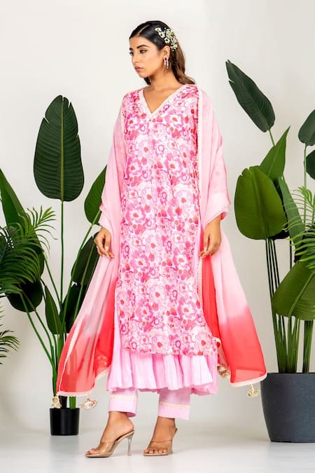 Shop_Yuvraani Jaipur_Pink Chanderi, Organza, Cotton V-neck Floral Printed Kurta Set _Online_at_Aza_Fashions
