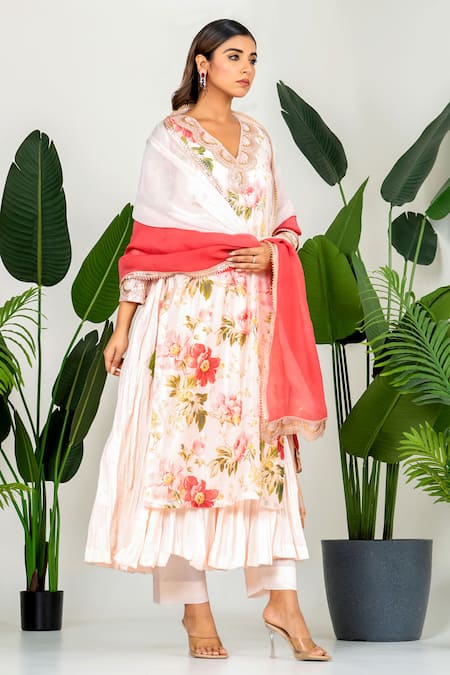 Yuvraani Jaipur_Peach Chanderi, Organza, Cotton Embroidery Pastel Digital Printed Kurta Set _Online_at_Aza_Fashions