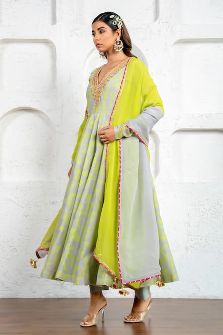Buy_Yuvraani Jaipur_Green Chanderi, Cotton, Organza Gota Patti, Floral Printed Anarkali Set _Online_at_Aza_Fashions