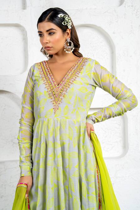 Shop_Yuvraani Jaipur_Green Chanderi, Cotton, Organza Gota Patti, Floral Printed Anarkali Set 