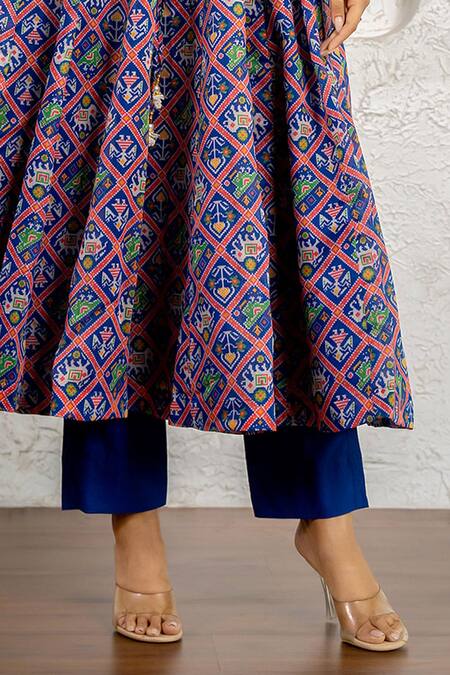 Yuvraani Jaipur Blue Chanderi, Cotton, Organza Embroidery V-neck Floral Printed Anarkali Set at Aza Fashions Yuvraani Jaipur_Blue Chanderi, Cotton, Organza Embroidery V-neck Floral Printed Anarkali Set _at_Aza_Fashions