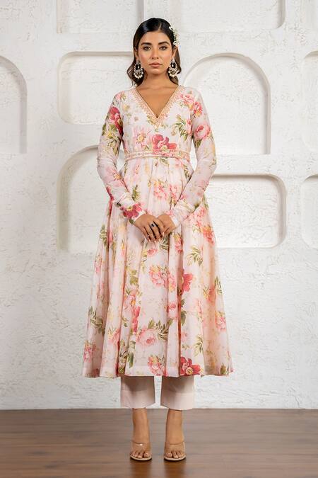 Buy_Yuvraani Jaipur_Peach Chanderi, Cotton, Organza V-neck Floral Printed Anarkali Set _Online_at_Aza_Fashions